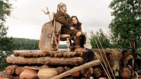 кадри з фільму Давня Легенда. Коли сонце було богом