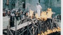 кадри з фільму Прибулець із космосу та король Артур