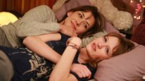 кадри з фільму Лол
