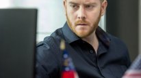 кадри з фільму Розслідування Гейлі Дін. Смертельний спадок