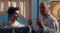 кадри з фільму На крок позаду серафима