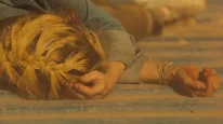 кадри з фільму Земля після