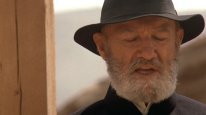 кадри з фільму Джеронімо: американська легенда