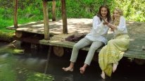 кадри з фільму Таємниця двоголового дракона
