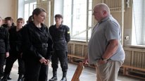 кадри з фільму Пітбуль. Небезпечні жінки