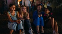 кадри з фільму Сонячний берег