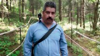 кадри з фільму Оборонець монархів