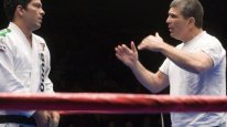кадри з фільму Червоний пояс