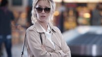 кадри з фільму Кохання, Sex і турбулентність