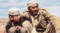 кадри з фільму На цьому світі