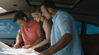 кадри з фільму Мертві води