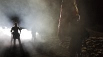 кадри з фільму Ворожа територія