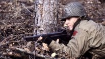 кадри з фільму Коли мовчать фанфари