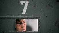кадри з фільму Диво в камері №7