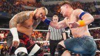 кадри з фільму WWE Шмаровоз