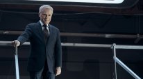 кадри з серіалу Консультант