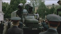 кадри з фільму Нелюдь