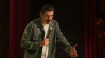 кадри з фільму Ендрю Шульц: ЖИТТЯ