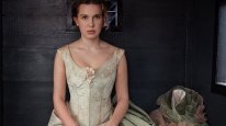 кадри з фільму Енола Голмс 2