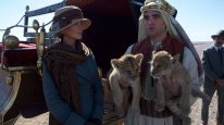 кадри з фільму Королева пустелі