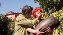 кадри з фільму Щастя бути самою