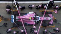 кадри з серіалу Formula 1: Жени, щоб вижити
