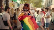 кадри з фільму Я досі суперзірка