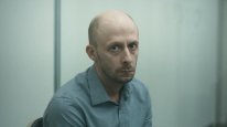 кадри з фільму Червоні кімнати