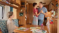 кадри з фільму Венеція кличе