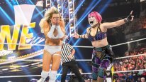 кадри з фільму WWE Шмаровоз