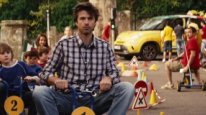 кадри з фільму Розлучення по-французьки