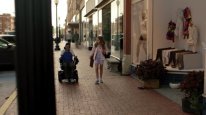 кадри з фільму Дівчина, яка вірить у чудеса