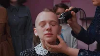 кадри з серіалу Неортодоксальна