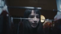 кадри з фільму Вампірка-гуманістка шукає відчайдушного добровольця