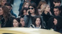 кадри з серіалу Спіймані