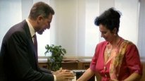 кадри з серіалу Подорож у обидва кiнцi