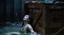 кадри з фільму Ніде